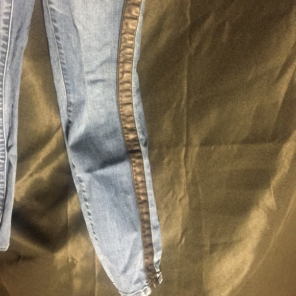 Jeans - Picture 3 of 5